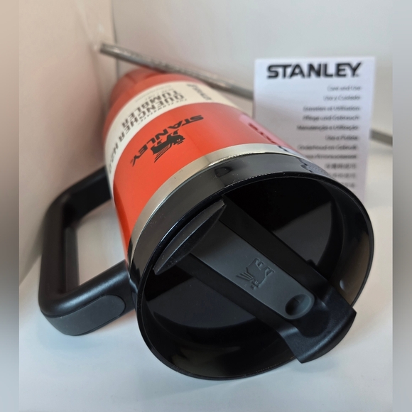 Stanley Vibrant Neon Red Quencher H2.0 40oz Tumbler - Picture 3 of 7